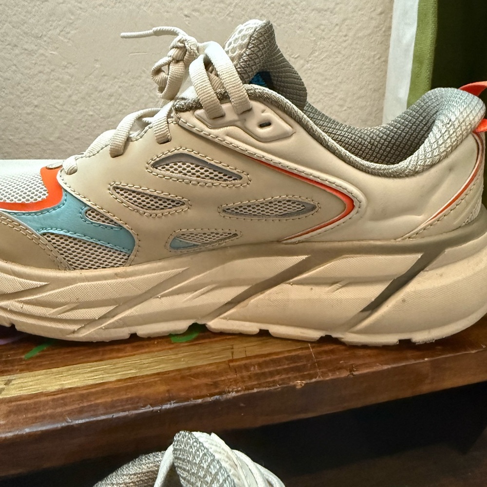 Hoka One One X Opening Ceremony Clifton - Picture 4 of 10